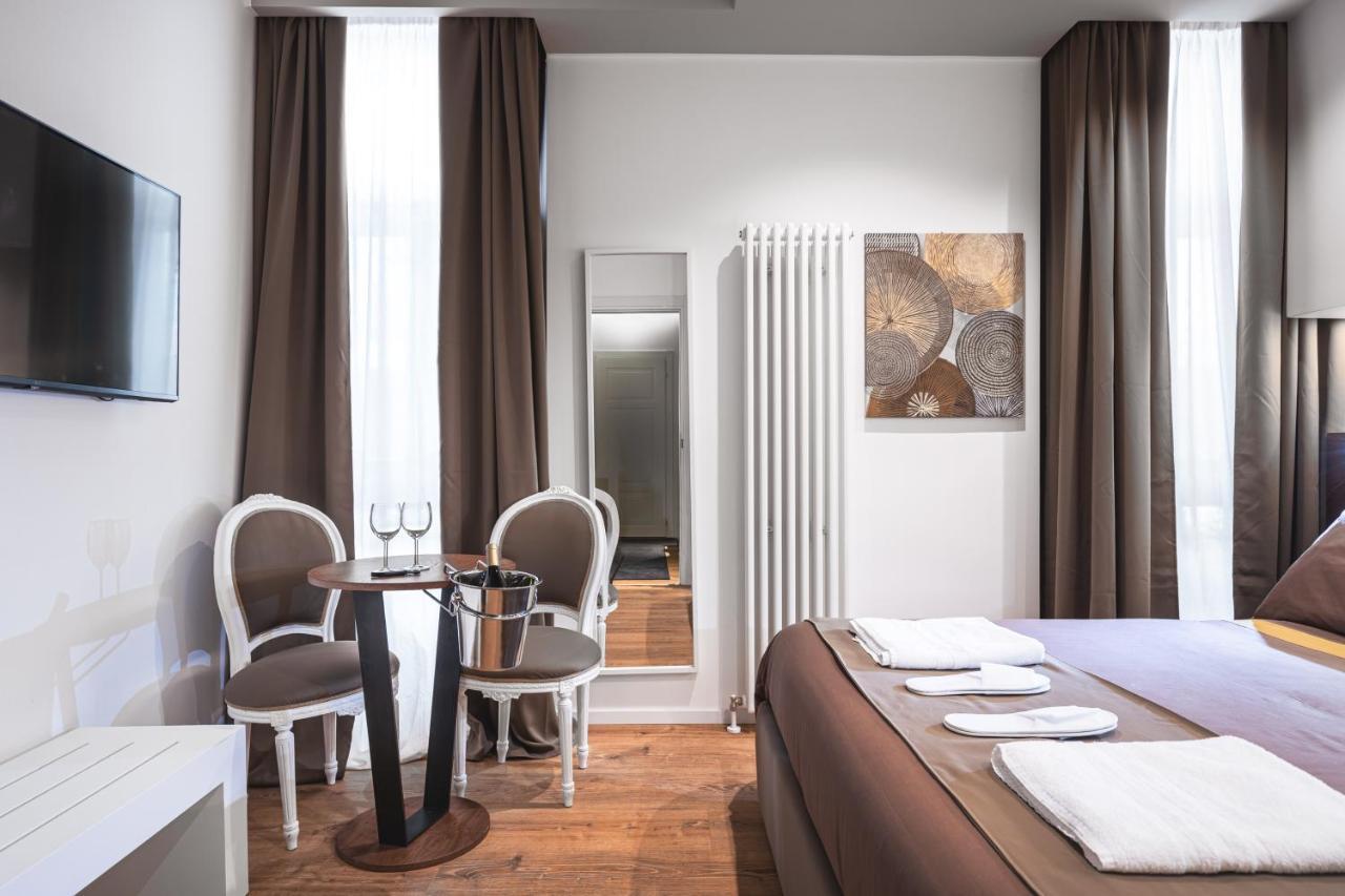 Residenze Chamur- Grattacielo パレルモ エクステリア 写真